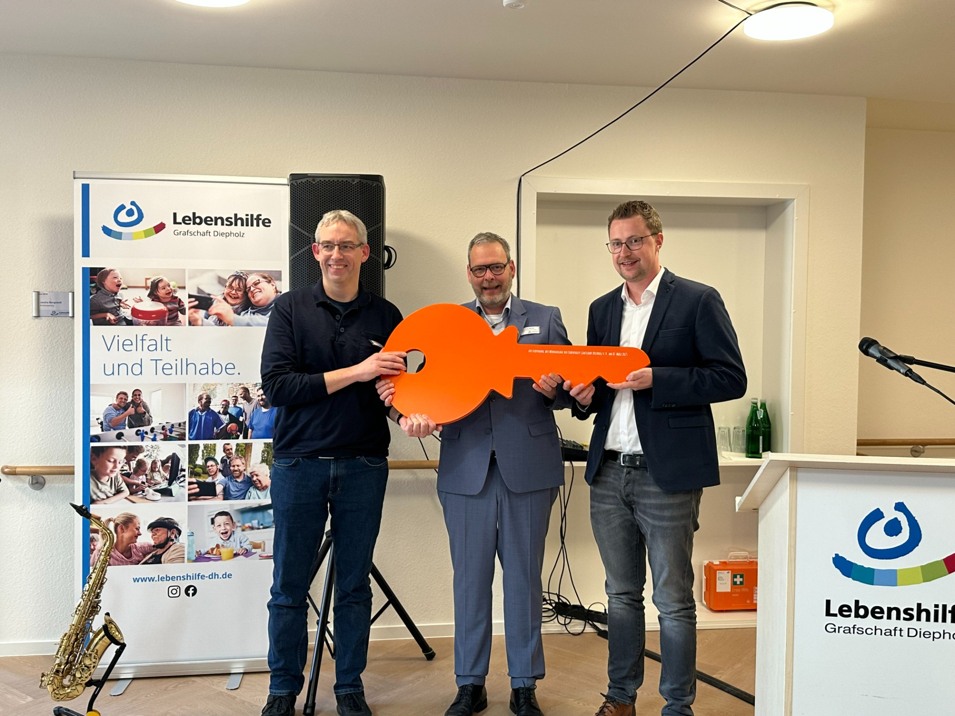 Schlüsselübergabe Sanierung Wohnen Sulingen