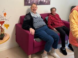 Neue Sitzgelegenheiten sorgen für Barrierefreiheit